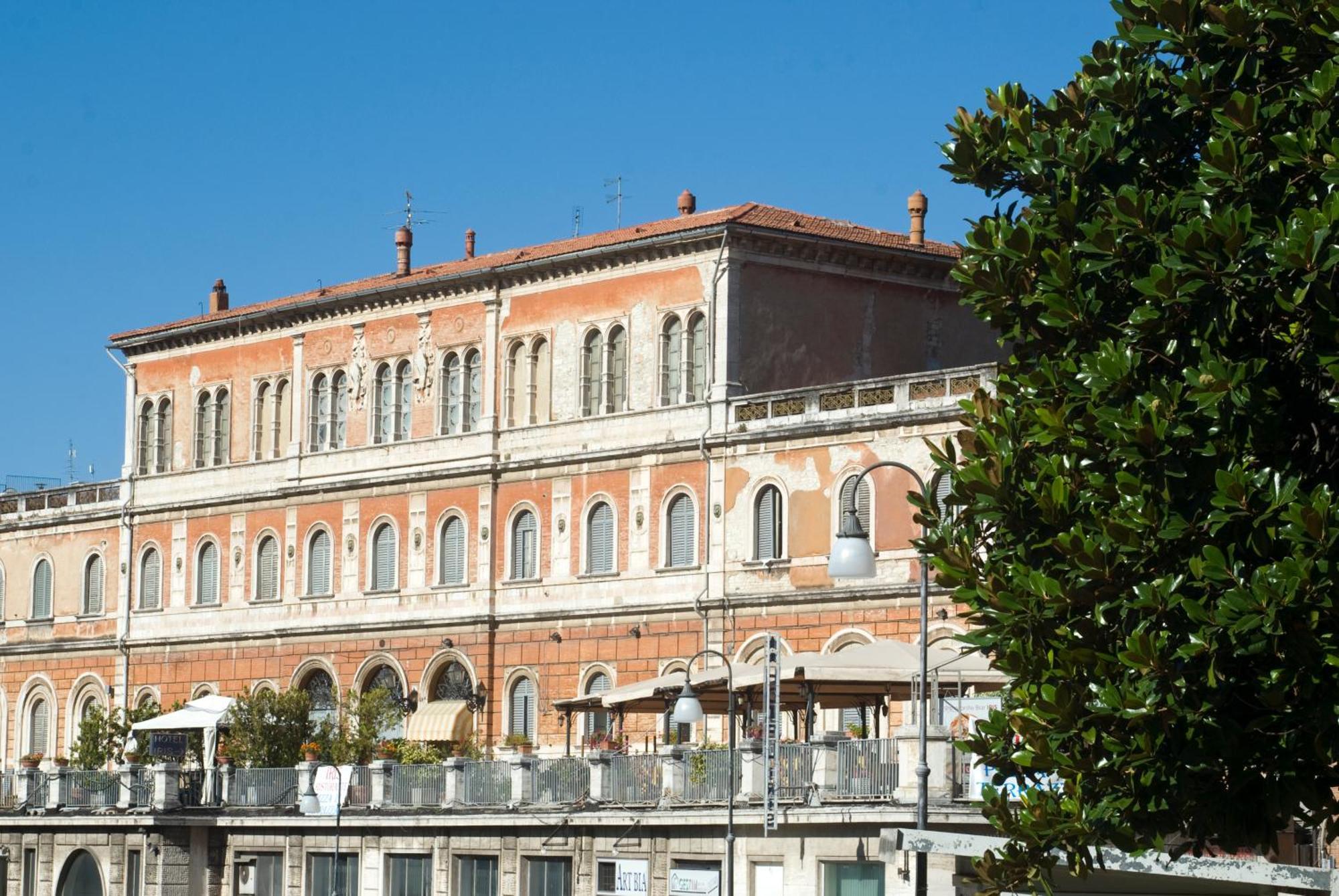 Hotel Iris Perugia Kültér fotó